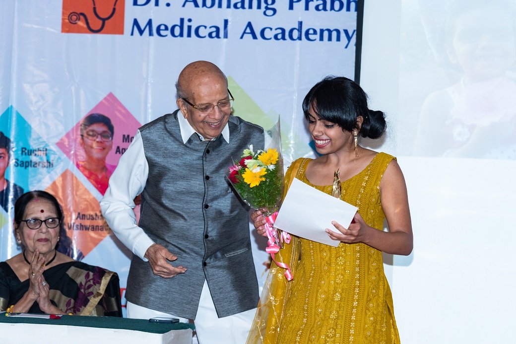 Top Neet Coaching Institutes In Pune Dr Abhang Prabhu Medical Academy