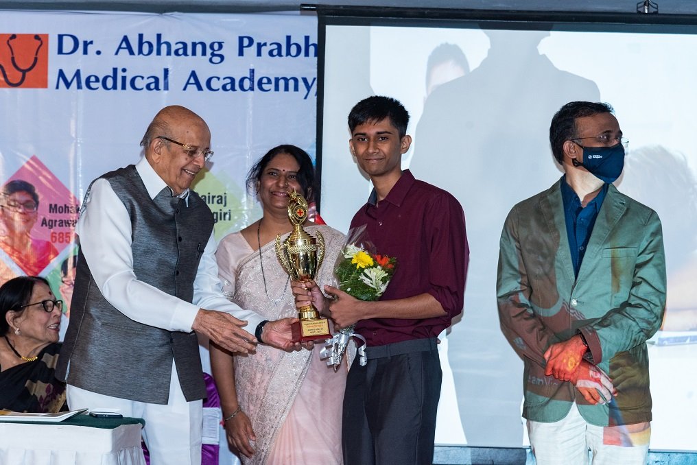 Top 10 NEET Coaching Institutes In Pune Dr Abhang Prabhu Medical Academy